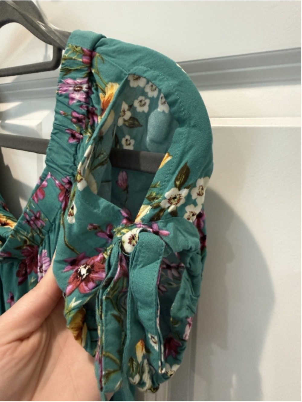 Xhilaration Women's Green Floral Puff Sleeve Tie Jumpsuit One-Piece Size S - Picture 7 of 9
